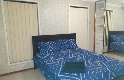 Werribee House | Private room with shared facilities W