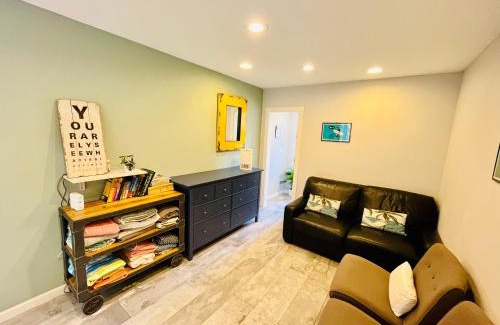 La Jolla Farms House | Private Room3 Own Entry Shared Bath One Guest Walk to UCSD