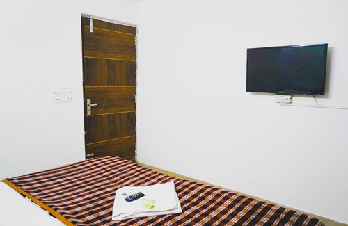 Mayur Vihar Phase 1 Bed & Breakfast | private rooms in mayur vihar