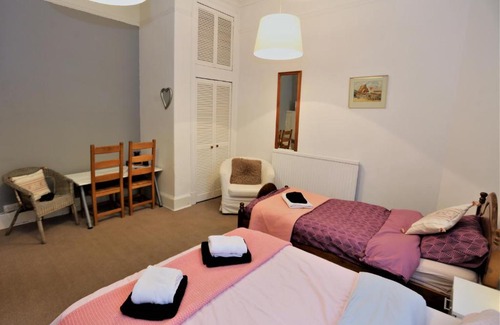 Merchiston House | Private rooms in shared property near Edinburgh city centre