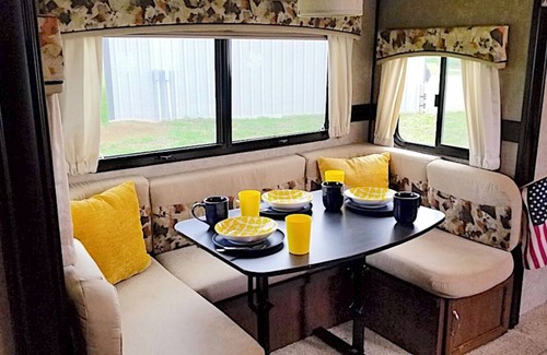 Bryan House | Private RV on 12-acres