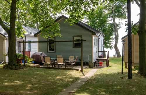 Wainfleet Cottage | Private sand beach. Lakefront. Spacious LongBeachCottages.com – Cottage #2