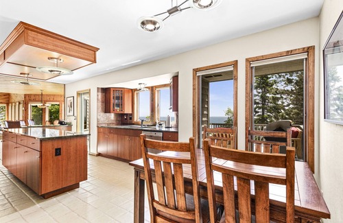 Tofte Cabin | Private Shore/Huge Yard/Game Rm/Fire Pit/Views Lux