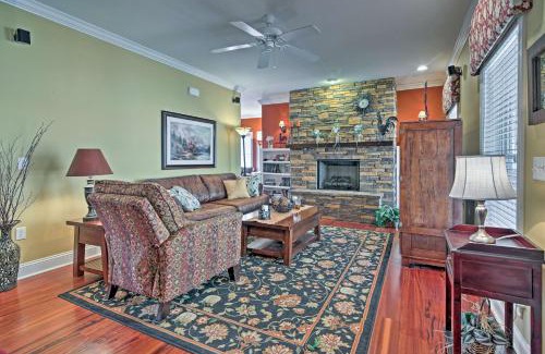 Franklin House | Private Smoky Mountain Home with Porch and Peak Views!