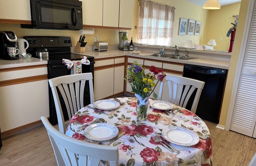 Chatham Park House | Private South Facing Heated Pool & Lakeview~5 Mi From Disney