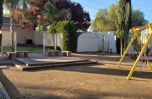 Tracy House | Private Spacious 3BR Ranch Home, Centrally Located