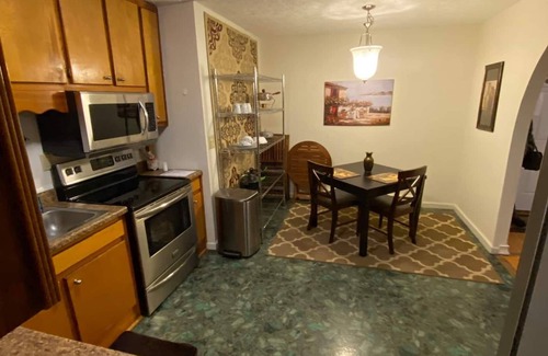 Waverly Apartment | Private, spacious and comfortable 2 bedrooms