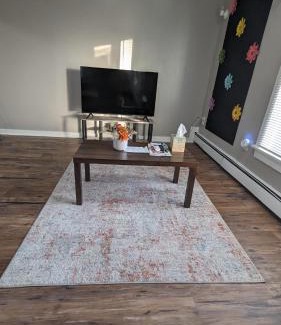 Holbrook Apartment | Private, Spacious & Comfy 1 bedroom Entire Suite With Separate Entry & Free Parking