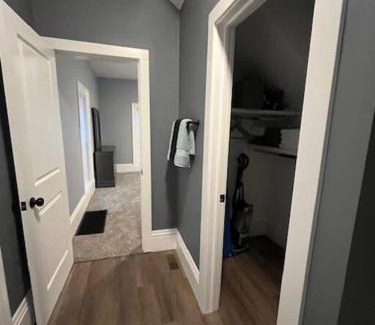 Mishawaka House | Private & Spacious Home 5 miles from Notre Dame