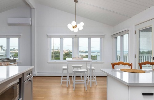 Bonnet Shores House | Private Steps to Bonnet Beach, AC, Linens/Towels Incl, Narragansett-Ocean views,