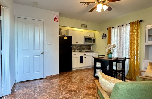 Chinatown House | Private Studio 4 minutes from Strip !