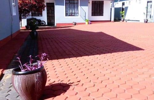 Moshi Apartment | Private studio Apt. in peaceful Shanti Town w/WiFi - Close to Mount Kilimanjaro