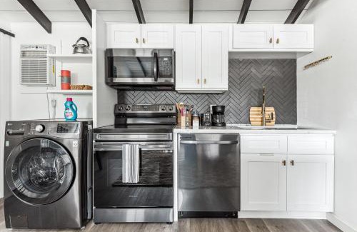 Thousand Oaks Apartment | Private Studio Oasis with Nature at Your Doorstep
