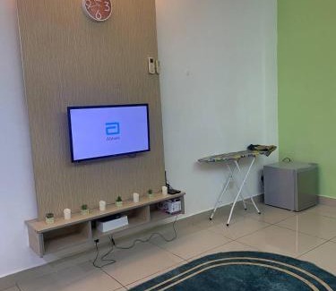 Wakaf Che Yeh Apartment | Private Studio Viana Court Service Apartment 1 with private parking