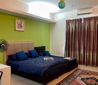 Wakaf Che Yeh Apartment | Private Studio Viana Court Service Apartment 2 with private parking