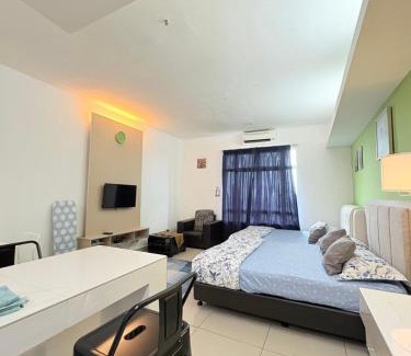 Wakaf Che Yeh Apartment | Private Studio Viana Court Service Apartment 4 with private parking
