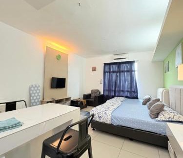 Wakaf Che Yeh Apartment | Private Studio Viana Court Service Apartment 4 with private parking