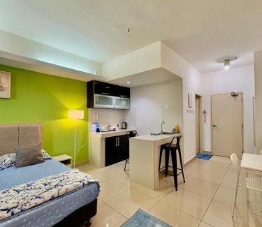 Wakaf Che Yeh Apartment | Private Studio Viana Court Service Apartment 4 with private parking