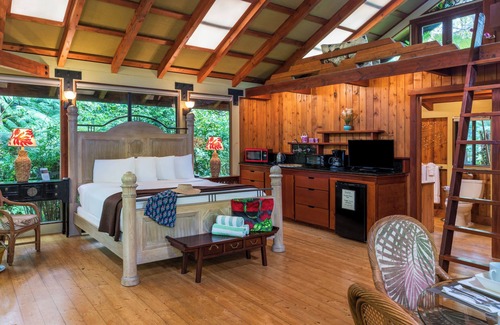 Volcano Bed & Breakfast | Private Suite in Volcano Village Bed and Breakfast
