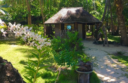 Mataiea Villa | Private Tahitian Island. Sleeps six