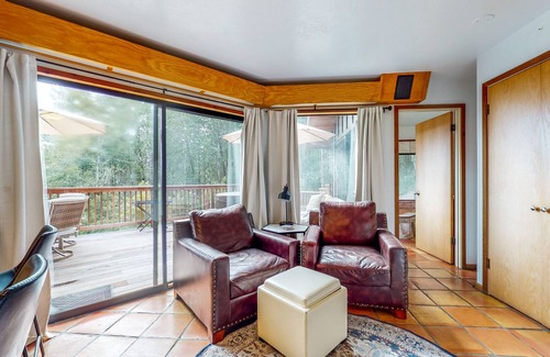 Timber Cove House | Private Tree-Top Retreat - Hot Tub & Scenic Deck
