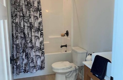 Courtenay Apartment | Private two bedroom carriage house, Royston, Courtenay BC