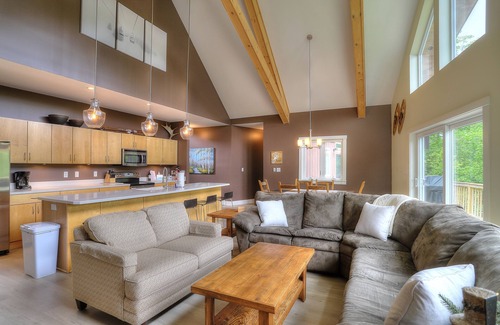 Rangeley Ski Chalet | Private Chalet on Saddleback Mountain Ski Resort - Ski In/Ski Out