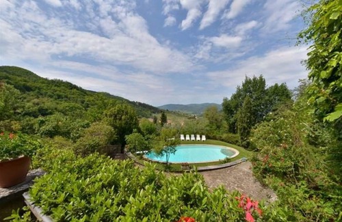 Lucolena Villa | Private Villa with WIFI, private pool, TV, panoramic view, parking, close to Greve In Chianti