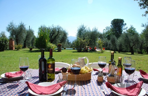 Capannori Villa | Private Villa with A/C, WIFI, private pool, TV, patio, panoramic view, parking, close to Lucca
