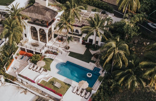 Las Brisas House | Private villa in the most exclusive neighborhood in all of Acapulco "Las Brisas"