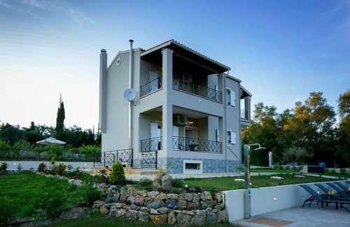 Poulades Villa | Private Villa Compass