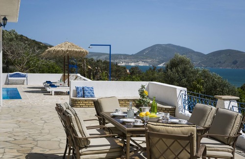Loukerata Villa | private villa-high level of hospitality