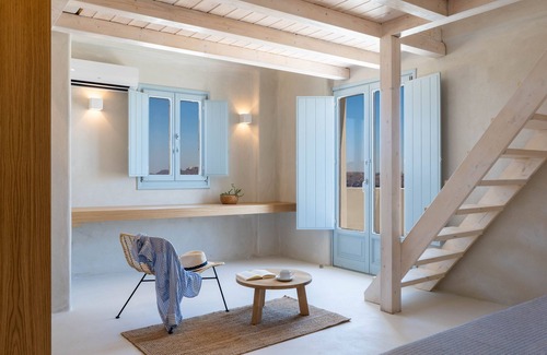 Akrotiri Villa | Private villa in Santorini by Akrorama villas and suites
