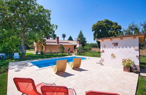 Krsan Villa | Private Villa, minutes from the beach, private pool, beautifully decorated