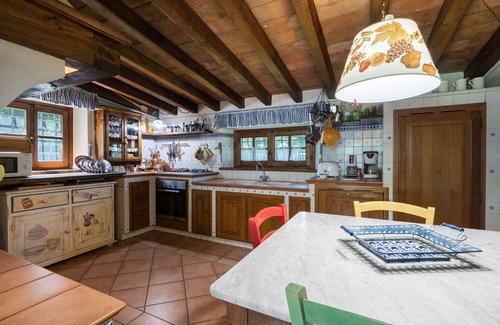 Gambassi Terme Villa | Private Villa with WIFI, A/C, private pool, TV, terrace, pets allowed, close to San Gimignano