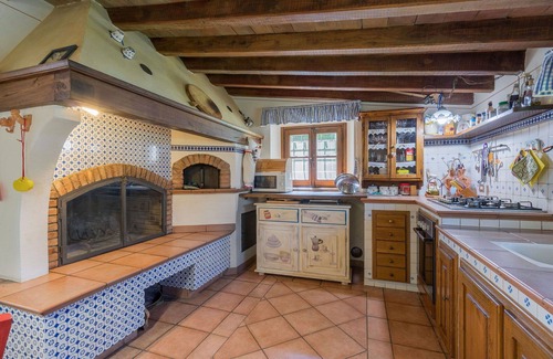 Gambassi Terme Villa | Private Villa with WIFI, A/C, private pool, TV, terrace, pets allowed, close to San Gimignano