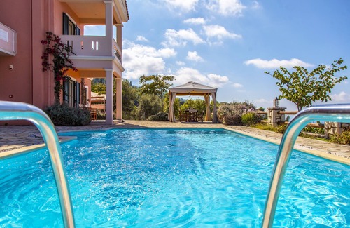 Evgiros Villa | Private villa w/pool, seaviews, magical sunsets-Eleni