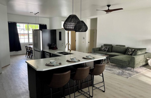 Cockburn Town House | PRIVATE VILLA WITH BREATHTAKING OCEAN VIEWS