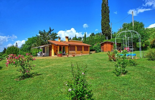 Certaldo Villa | Private Villa with A/C, WIFI, private pool, TV, patio, panoramic view, close to San Gimignano