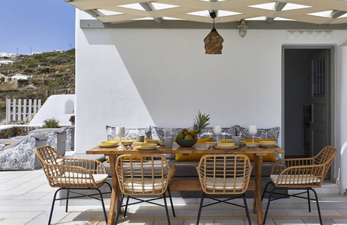 Vourvoulos Villa | Private Villa with Heated Pool and Sea View