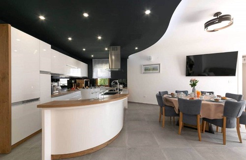Nova Vas Villa | Private Villa with hot tub, private pool, A/C, WIFI, TV, terrace, pets allowed, panoramic view