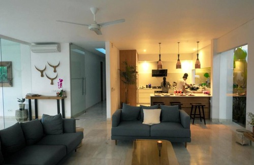 Pejeng Kawan Villa | Private Villa with butler service surrounded by rice fields and jungle views.