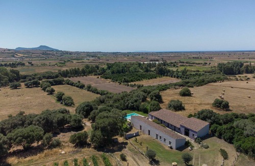 Viddalba House | Private Villa with private pool, WIFI, A/C, TV, patio, pets allowed, panoramic view, parking