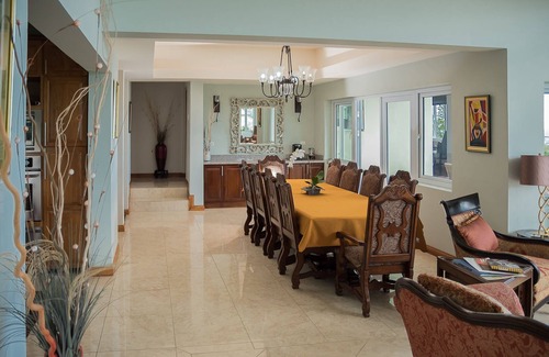 Reading Villa | Private Villa with Sea View, Pool, Wi-Fi and Parking
