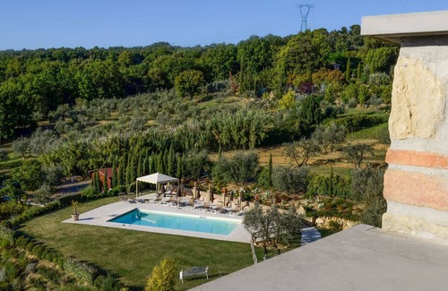 Iano Villa | Private Villa with WIFI, A/C, private pool, TV, terrace, panoramic view, close to San Gimignano