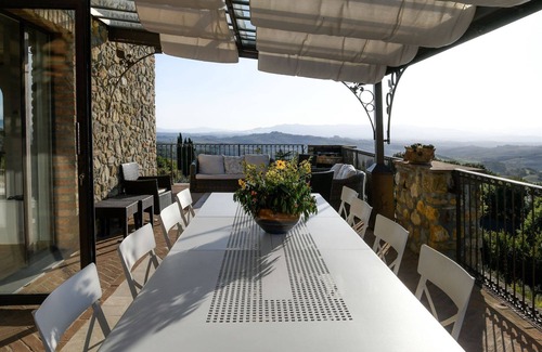 Iano Villa | Private Villa with WIFI, A/C, private pool, TV, terrace, panoramic view, close to San Gimignano