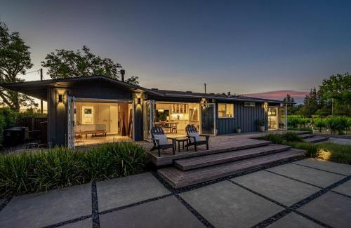 Healdsburg House | Private Vineyard Haven-Walk To The Hbg Square!