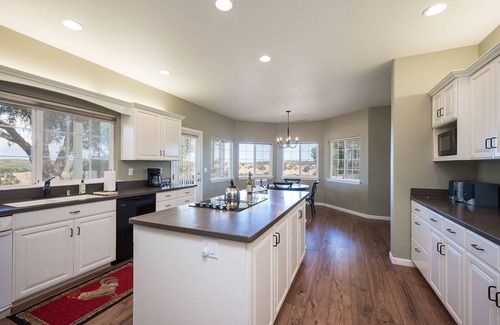 Paso Robles Other | Private Vineyard Retreat: Paso Robles Gem