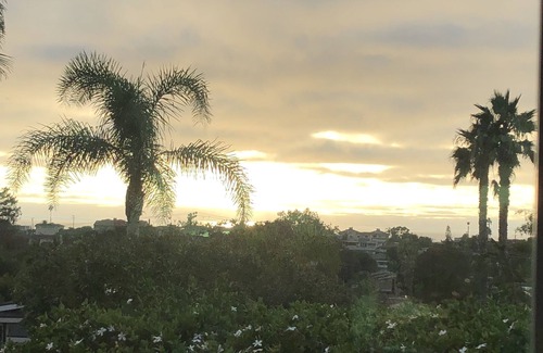Leucadia House | Private, vintage 2bd/2ba, 1/3 acre lot, ocean views, amazing sunsets!