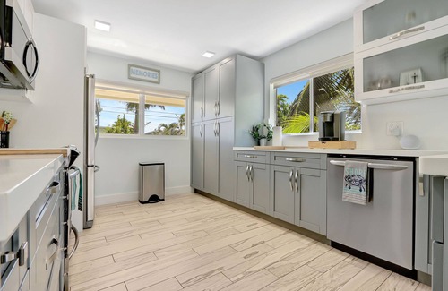 Anglers Park House | PRIVATE WATERFRONT HOUSE DOCK 4KAYAKS 2SUP BOARD GOLF CART